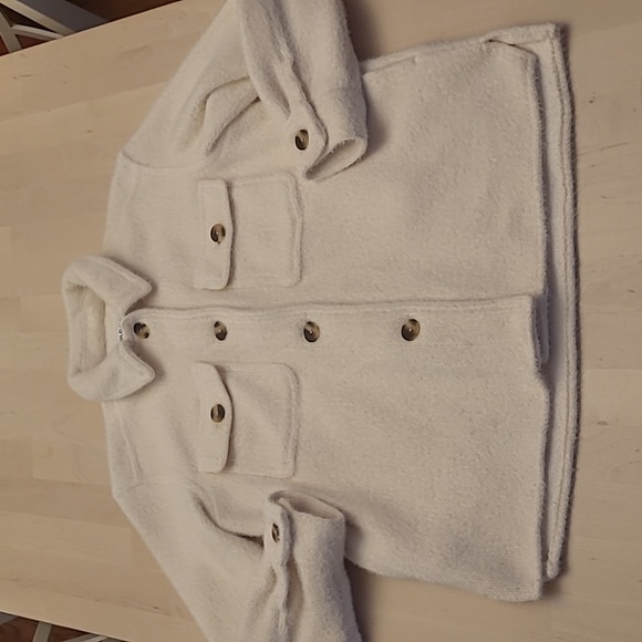 LIKE NEW Old Navy Plush Ivory Utility Shacket with 4 Pockets - Picture 1 of 11